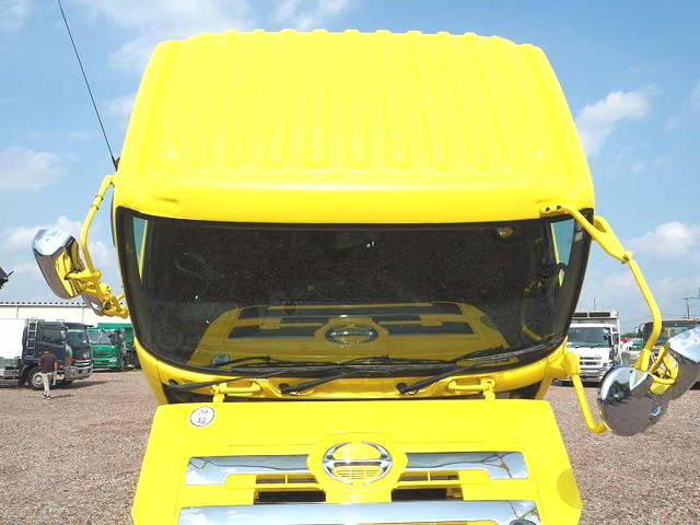 日野プロフィアコンテナ専用車大型（10t）[写真16]