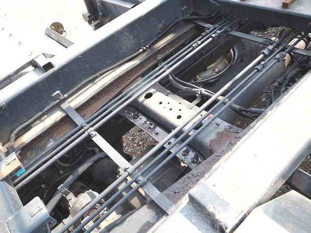 日野プロフィアコンテナ専用車大型（10t）[写真20]