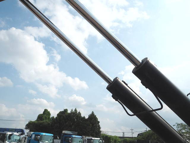 日野プロフィアコンテナ専用車大型（10t）[写真21]