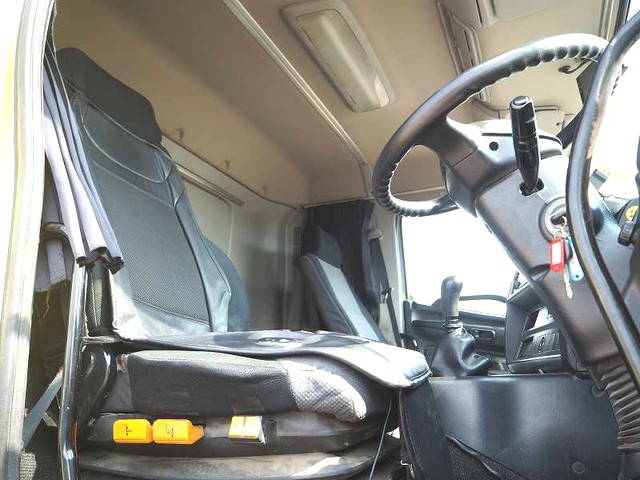 日野プロフィアコンテナ専用車大型（10t）[写真33]