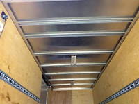 三菱ふそうキャンターアルミバン小型（2t・3t）[写真11]