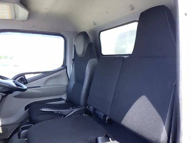 三菱ふそうキャンターアルミバン小型（2t・3t）[写真13]