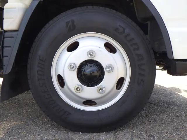 三菱ふそうキャンターアルミバン小型（2t・3t）[写真27]