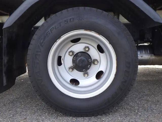 三菱ふそうキャンターアルミバン小型（2t・3t）[写真28]