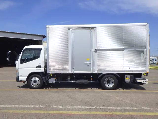 三菱ふそうキャンターアルミバン小型（2t・3t）[写真03]