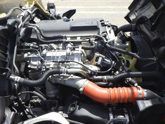 三菱ふそうキャンターアルミバン小型（2t・3t）[写真30]