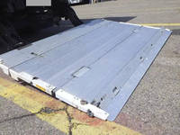 三菱ふそうキャンターアルミバン小型（2t・3t）[写真35]