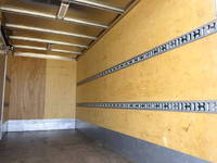 三菱ふそうキャンターアルミバン小型（2t・3t）[写真10]