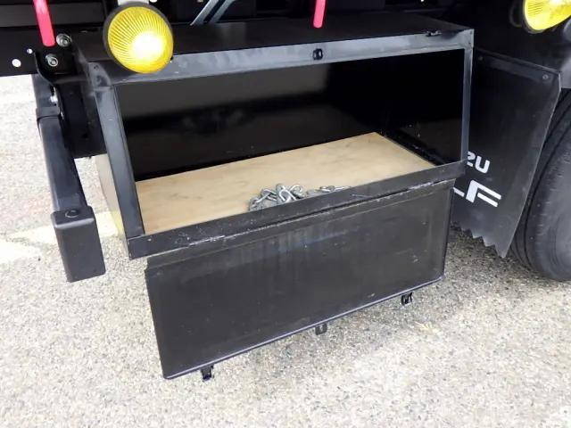 いすゞエルフアルミブロック小型（2t・3t）[写真36]