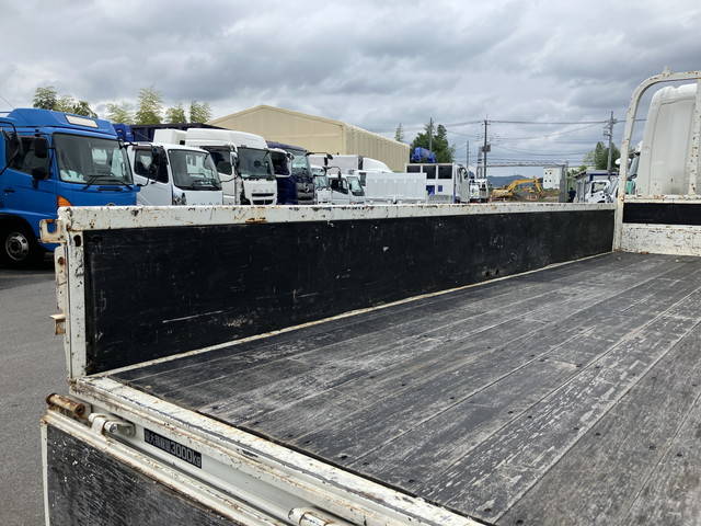 日野デュトロ平ボディ小型（2t・3t）[写真13]