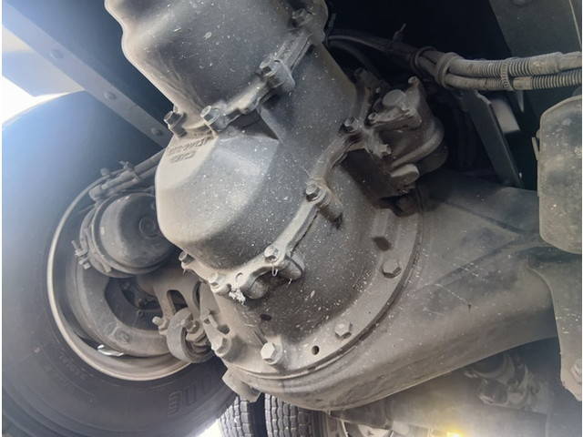 いすゞギガ深ダンプ（土砂禁ダンプ）大型（10t）[写真19]