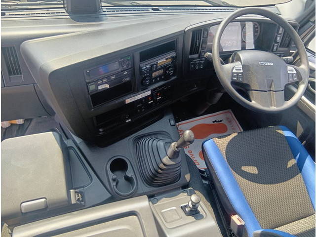 いすゞギガ深ダンプ（土砂禁ダンプ）大型（10t）[写真24]