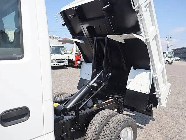 いすゞエルフダブルキャブ・ダンプ小型（2t・3t）[写真12]