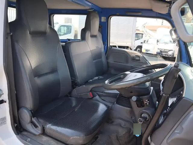 いすゞエルフダブルキャブ・ダンプ小型（2t・3t）[写真24]