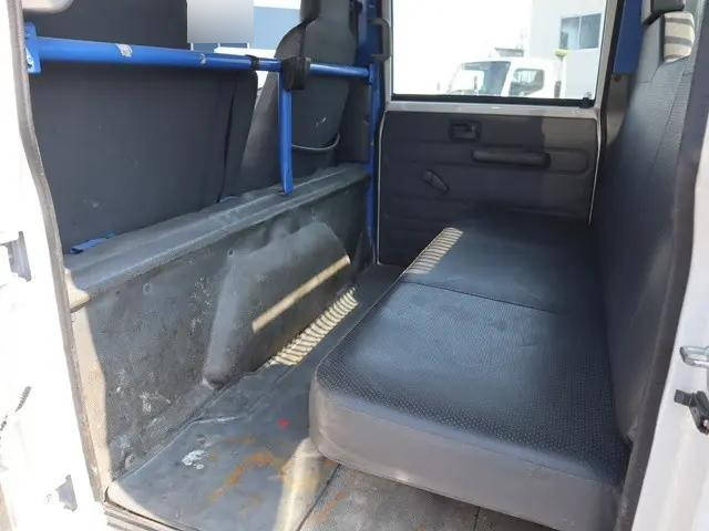 いすゞエルフダブルキャブ・ダンプ小型（2t・3t）[写真29]