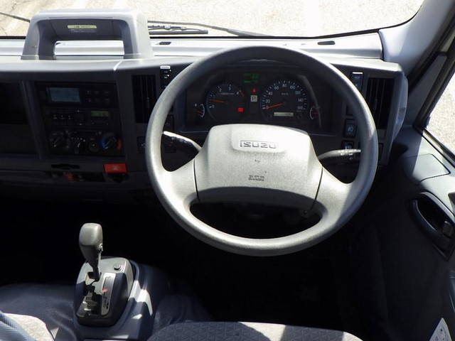 いすゞエルフ冷凍車（冷蔵車）小型（2t・3t）[写真16]