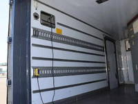 いすゞエルフ冷凍車（冷蔵車）小型（2t・3t）[写真11]