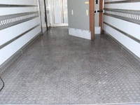 いすゞエルフ冷凍車（冷蔵車）小型（2t・3t）[写真12]