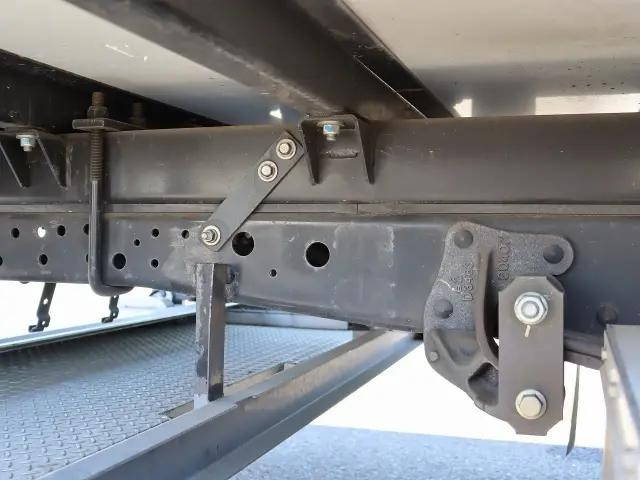 いすゞエルフ冷凍車（冷蔵車）小型（2t・3t）[写真22]