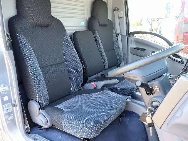 いすゞエルフ冷凍車（冷蔵車）小型（2t・3t）[写真25]