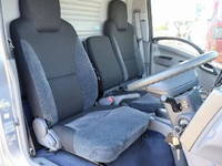 いすゞエルフ冷凍車（冷蔵車）小型（2t・3t）[写真26]