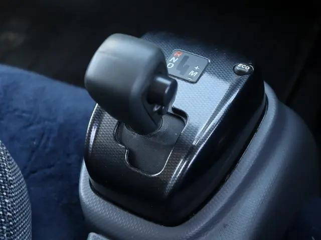 いすゞエルフ冷凍車（冷蔵車）小型（2t・3t）[写真29]