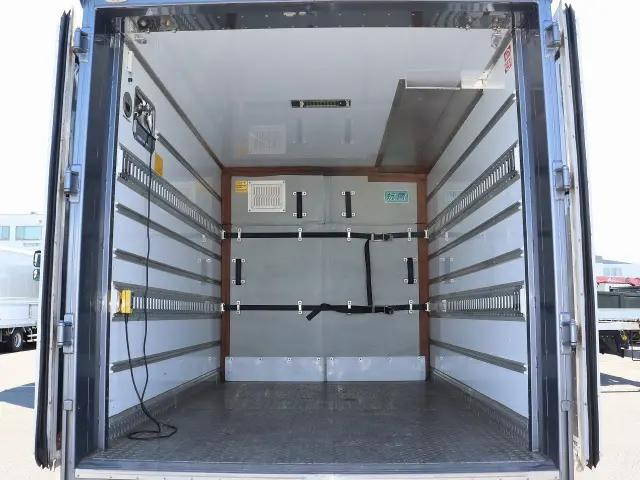 いすゞエルフ冷凍車（冷蔵車）小型（2t・3t）[写真07]