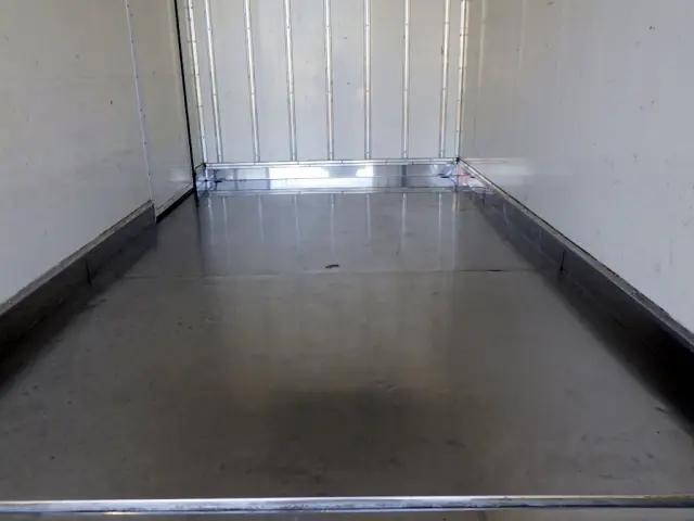 日野デュトロ冷凍車（冷蔵車）小型（2t・3t）[写真12]