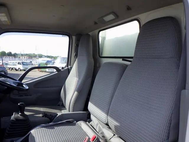 日野デュトロ冷凍車（冷蔵車）小型（2t・3t）[写真13]