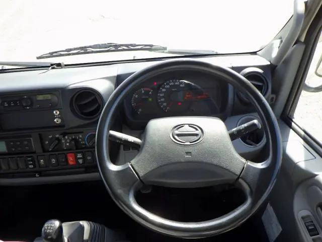 日野デュトロ冷凍車（冷蔵車）小型（2t・3t）[写真15]