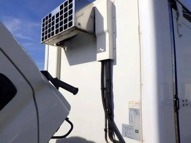 日野デュトロ冷凍車（冷蔵車）小型（2t・3t）[写真38]