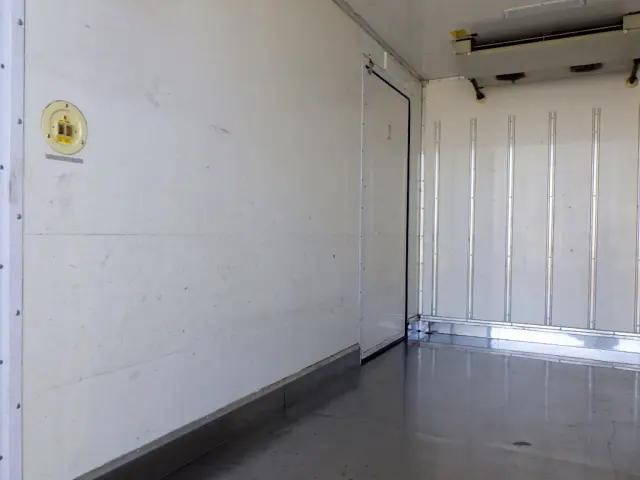 日野デュトロ冷凍車（冷蔵車）小型（2t・3t）[写真08]