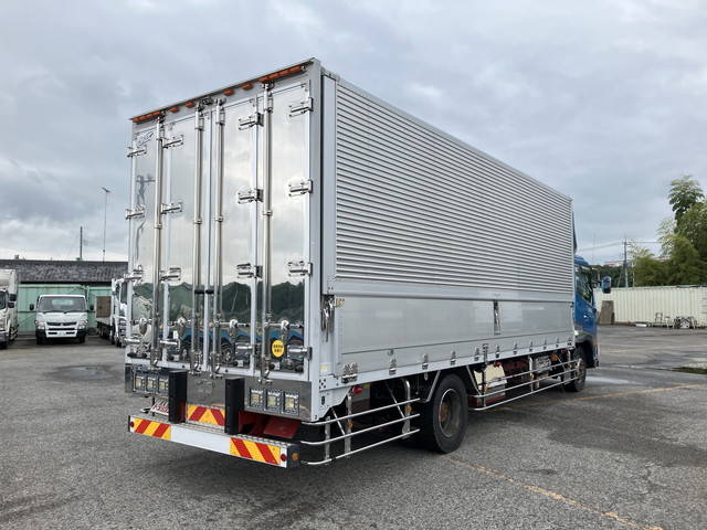 UDトラックスコンドルアルミウイング増トン（6t・8t）[写真02]