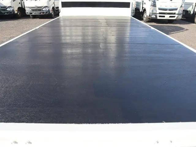 日野デュトロ平ボディ小型（2t・3t）[写真11]