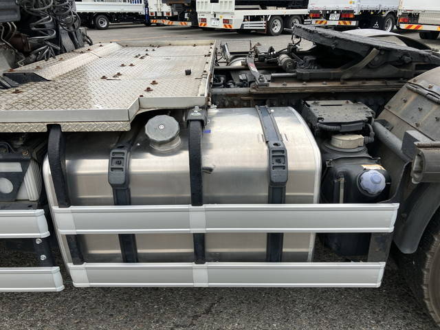 日野プロフィアトレーラーヘッド（トラクターヘッド）大型（10t）[写真19]