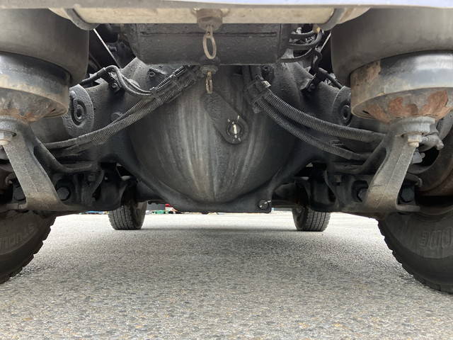 日野プロフィアトレーラーヘッド（トラクターヘッド）大型（10t）[写真21]