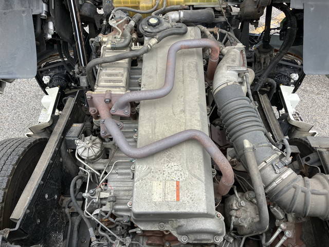 日野プロフィアトレーラーヘッド（トラクターヘッド）大型（10t）[写真22]