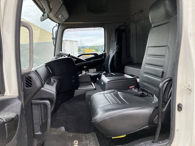 日野プロフィアトレーラーヘッド（トラクターヘッド）大型（10t）[写真26]