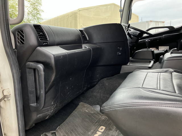 日野プロフィアトレーラーヘッド（トラクターヘッド）大型（10t）[写真28]