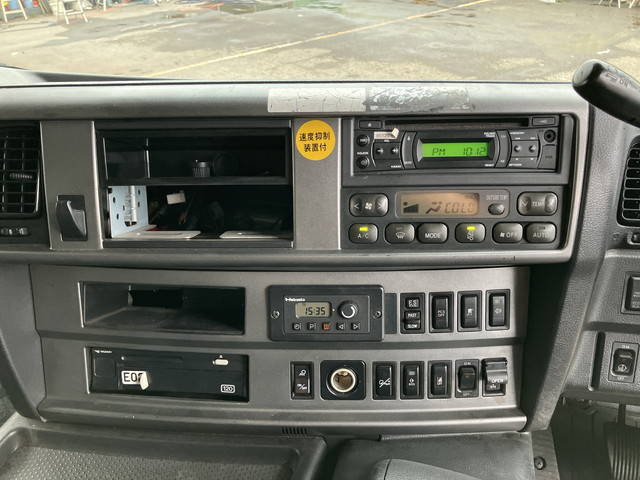 日野プロフィアトレーラーヘッド（トラクターヘッド）大型（10t）[写真35]