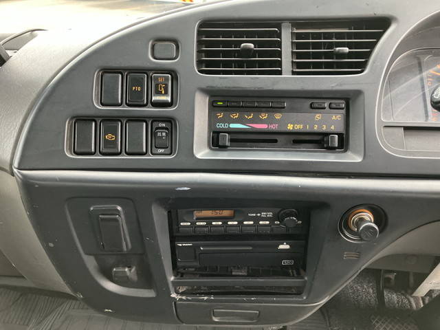 いすゞフォワードパッカー車（塵芥車）中型（4t）[写真39]