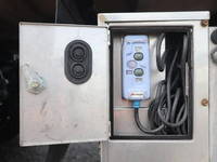 三菱ふそうキャンター平ボディ小型（2t・3t）[写真11]