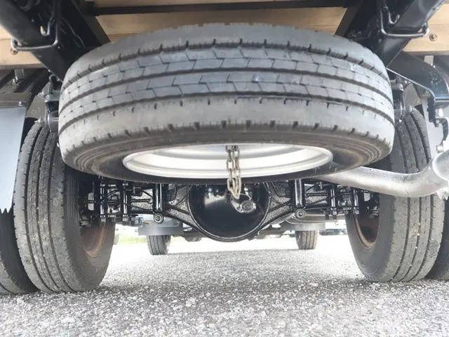 三菱ふそうキャンター平ボディ小型（2t・3t）[写真19]