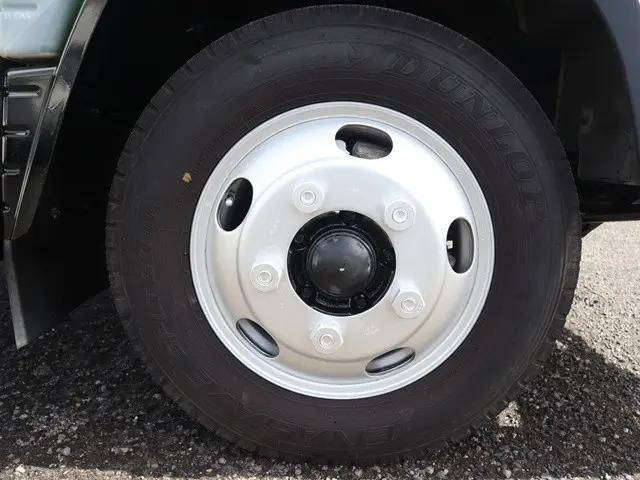 三菱ふそうキャンター平ボディ小型（2t・3t）[写真21]