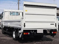 三菱ふそうキャンター平ボディ小型（2t・3t）[写真02]