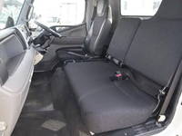 三菱ふそうキャンター平ボディ小型（2t・3t）[写真33]