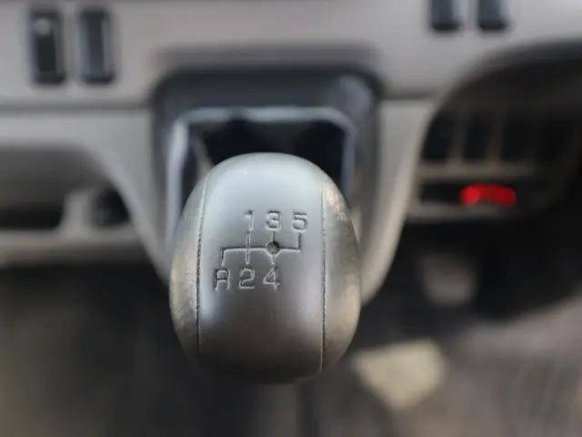 三菱ふそうキャンター平ボディ小型（2t・3t）[写真34]