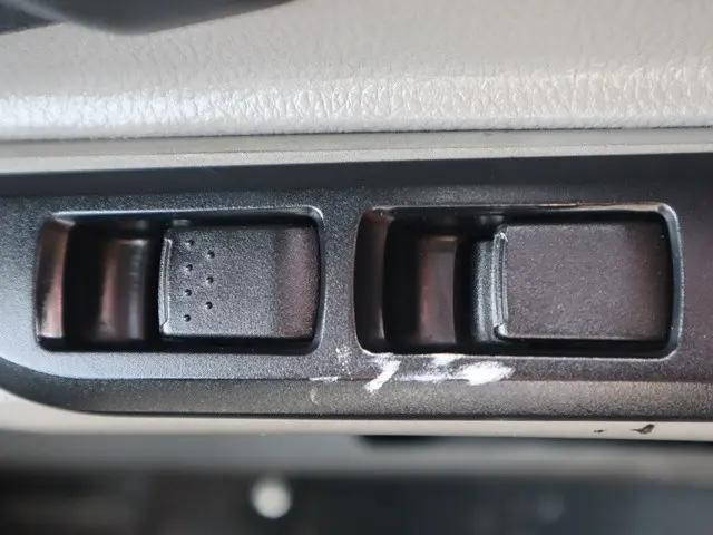 三菱ふそうキャンター平ボディ小型（2t・3t）[写真38]