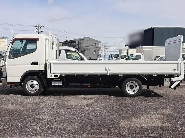 三菱ふそうキャンター平ボディ小型（2t・3t）[写真04]