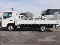 三菱ふそうキャンター平ボディ小型（2t・3t）[写真05]